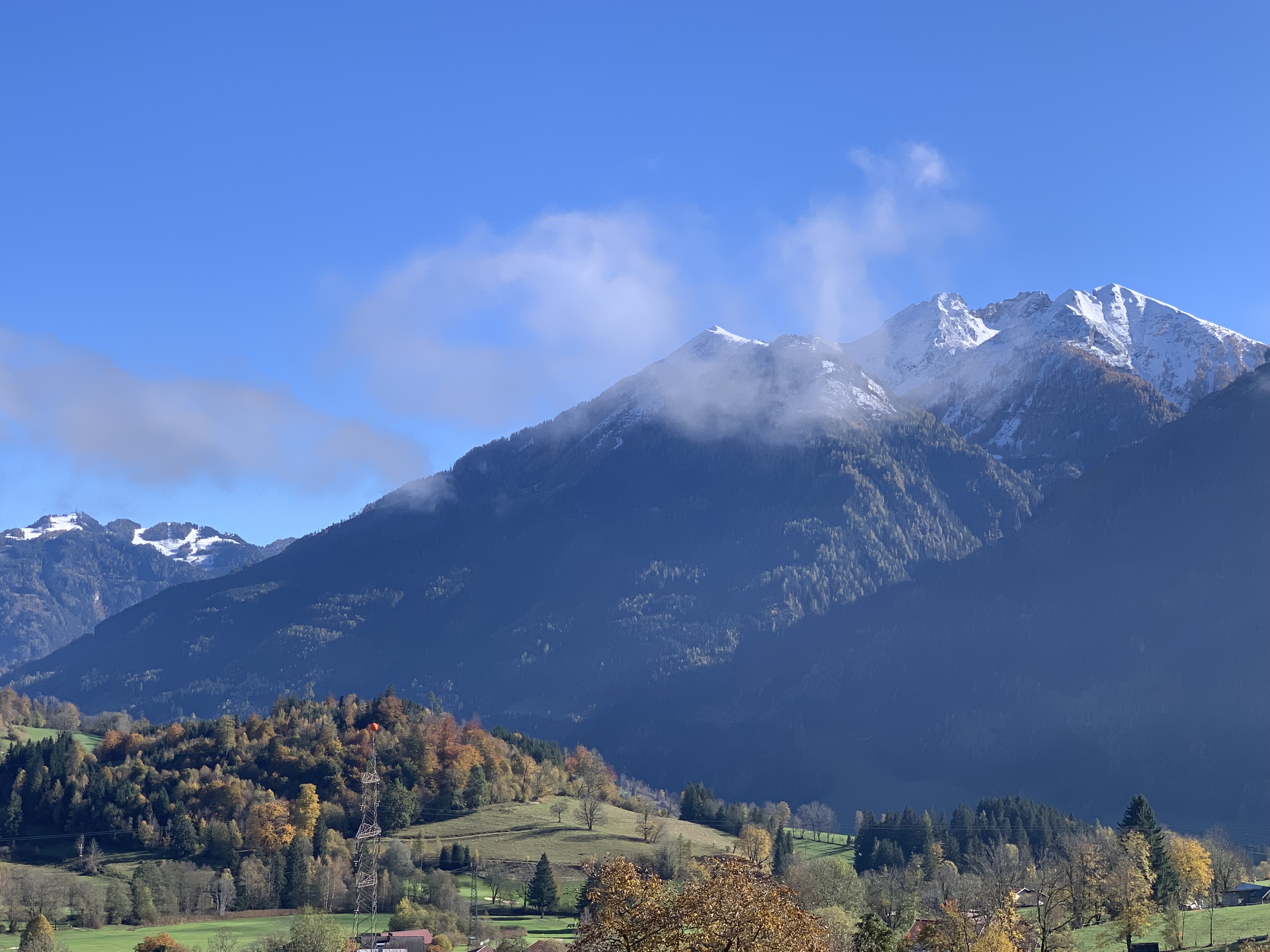 Berge mit Schnee